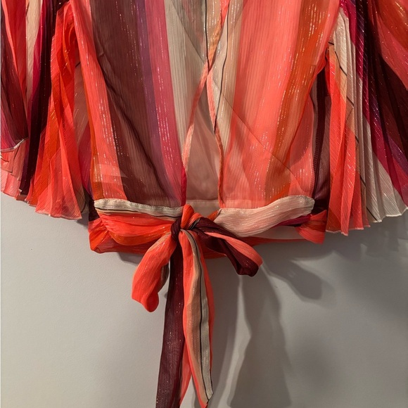 Express Women's Multicolor Wrap Top NWT - Picture 6 of 6